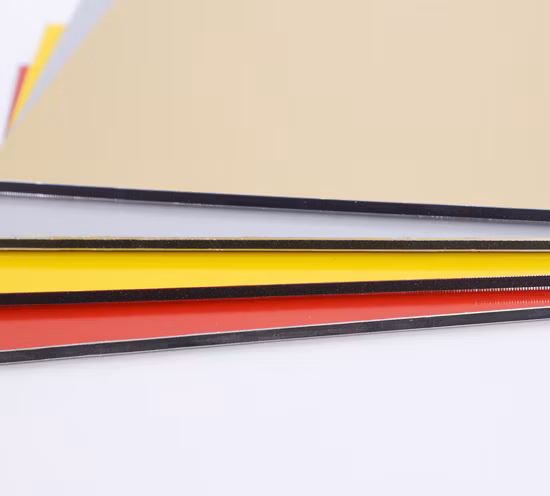 O espelho lustroso contínuo do metal do PE PVDF do material de alumínio do painel composto de alumínio da placa de revestimento do ACP escovado